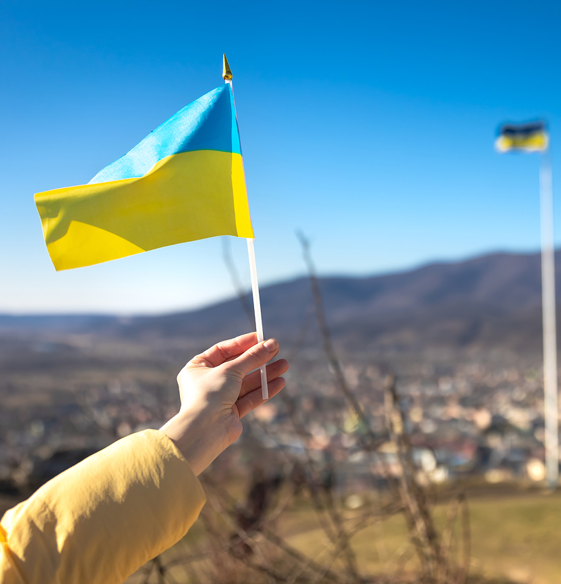 Usługa przewozu zwłok lub urny z Polski na Ukrainę zawiera: